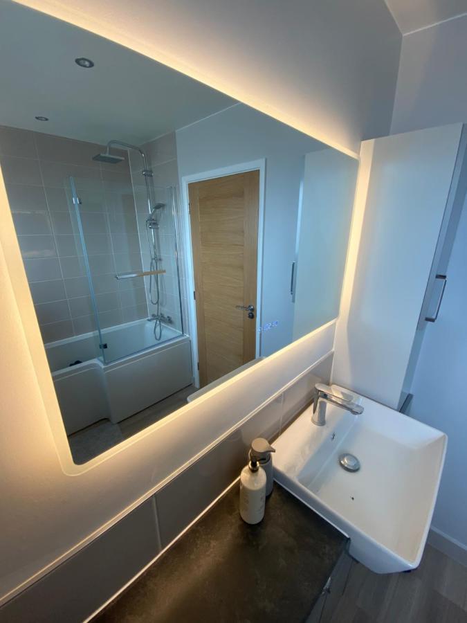 Luxury Recently Renovated 3 Bedroom Home In Sandwich Kent 外观 照片